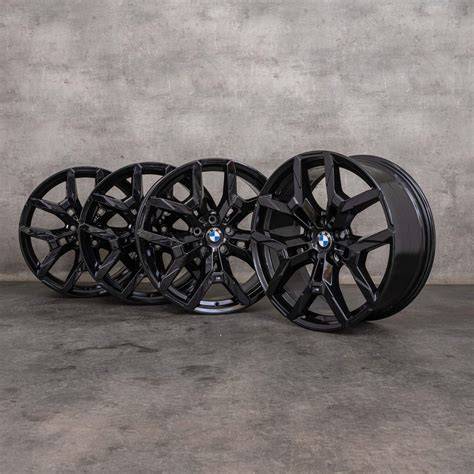 BMW Serie 3 E46 blu cerchi neri