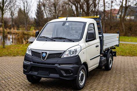 Piaggio Porter NP6 in ambiente urbano