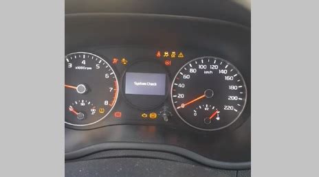 Spia motore Kia Picanto sul cruscotto