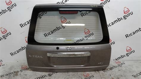 Portellone elettrico Nissan X-Trail aperto